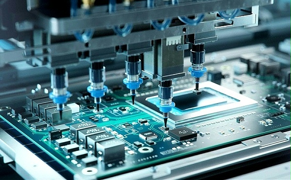 Soldering-PCB-Boards-by-SMT